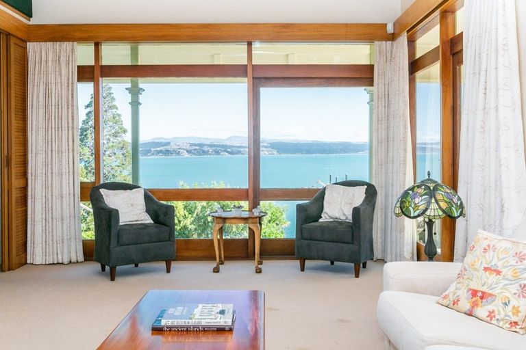 Photo of property in 27 Seapoint Road, Bluff Hill, Napier, 4110