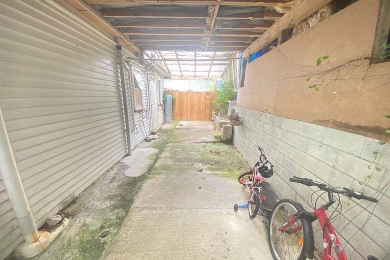 Photo of property in 16 Richmond Avenue, Karori, Wellington, 6012