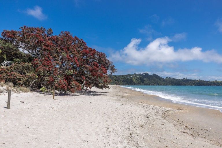 Photo of property in 18 Victoria Road South, Onetangi, Waiheke Island, 1081