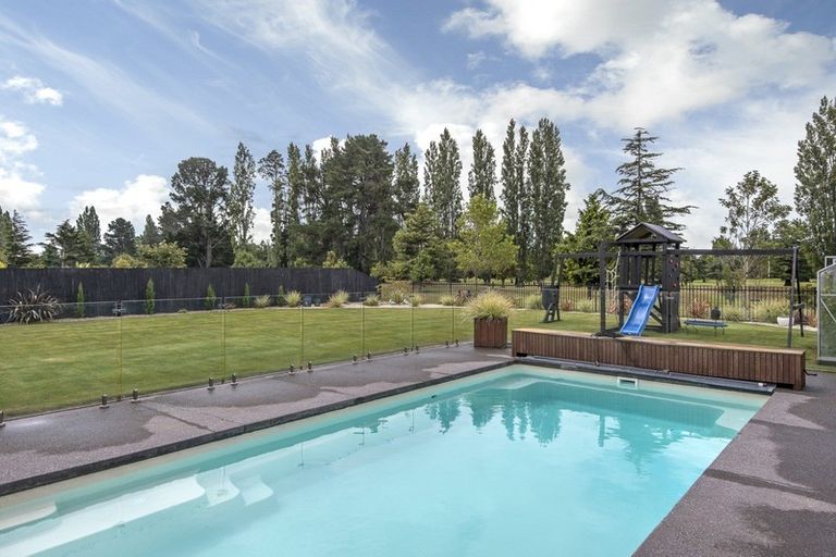 Photo of property in 5 Kawharu Street, Marshland, Christchurch, 8083