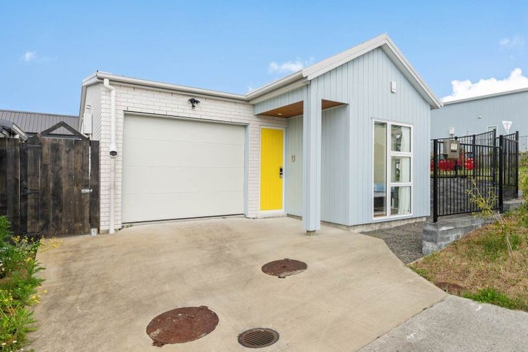 Photo of property in 13 Morus Road, Massey, Auckland, 0614