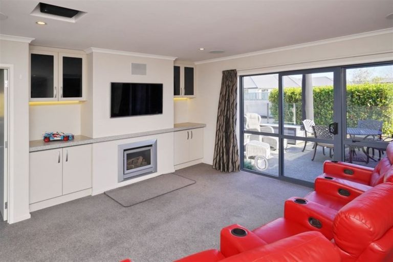 Photo of property in 21 Parklea Avenue, Halswell, Christchurch, 8025
