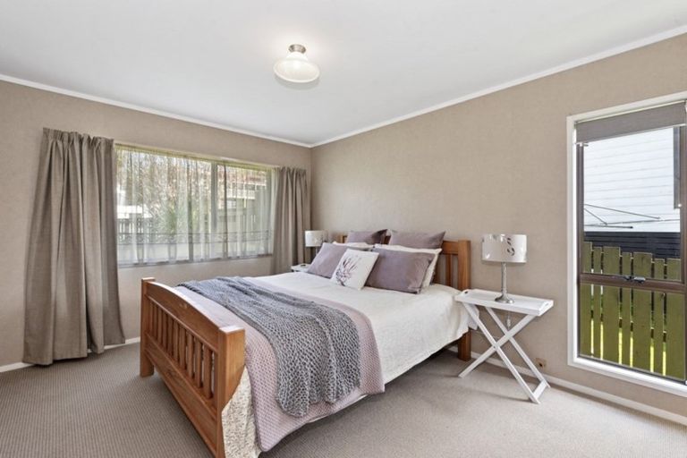 Photo of property in 102 Amanda Avenue, Dinsdale, Hamilton, 3204