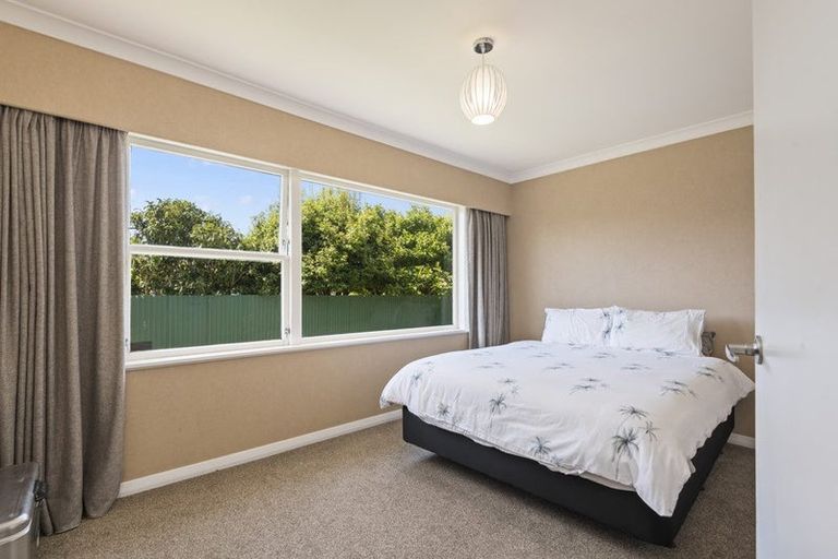 Photo of property in 1 Wigan Place, Hokowhitu, Palmerston North, 4410
