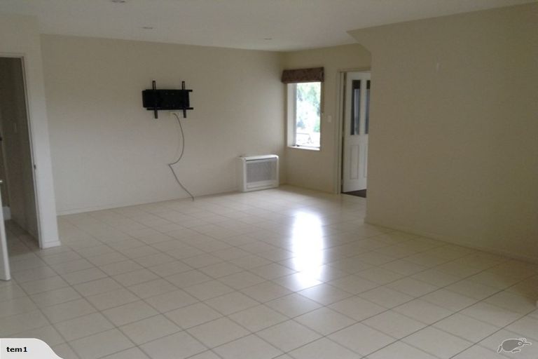 Photo of property in 5 Hunt Lane, Avondale, Christchurch, 8061