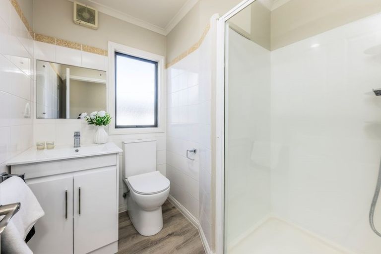 Photo of property in 21 Parkhaven Drive, Rosehill, Papakura, 2113