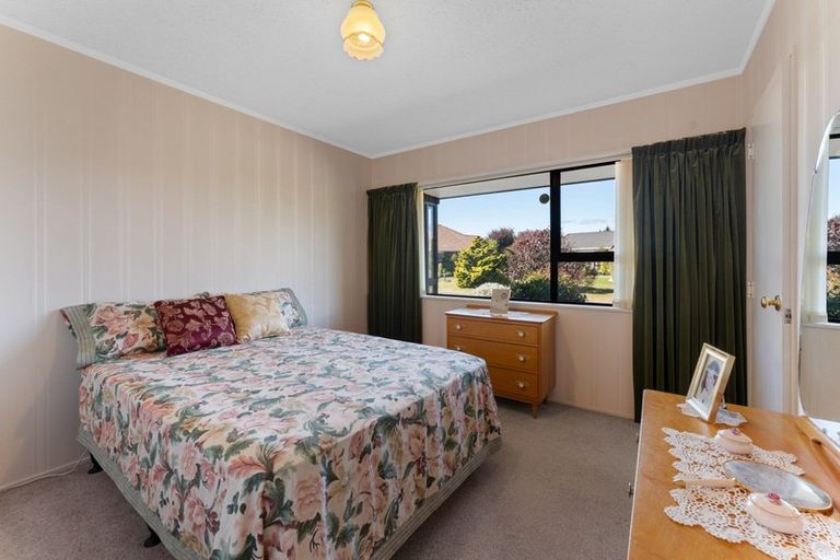 Photo of property in 3b Pinewood Grove, Paraparaumu Beach, Paraparaumu, 5032