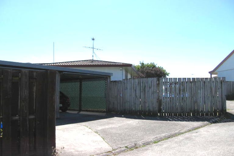 Photo of property in 27 Devonshire Road, Unsworth Heights, Auckland, 0632