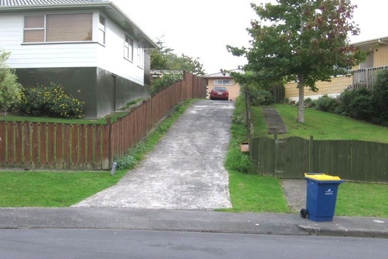 Photo of property in 36 Vina Place, Massey, Auckland, 0614