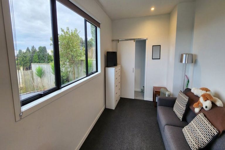 Photo of property in 6a Donnelly Street, Oakura, 4314