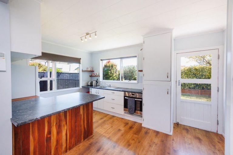 Photo of property in 35 Shortt Street, Foxton Beach, Foxton, 4815