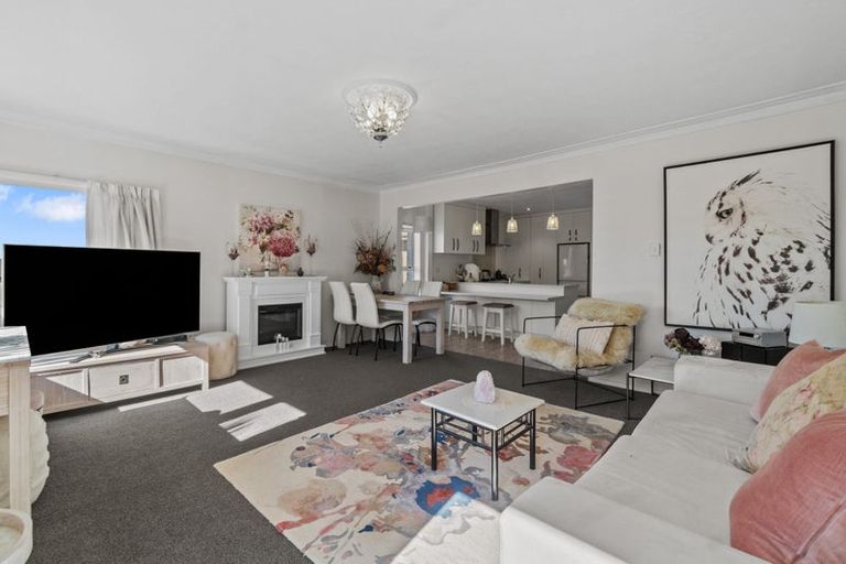 Photo of property in 21 Howe Street, Howick, Auckland, 2014