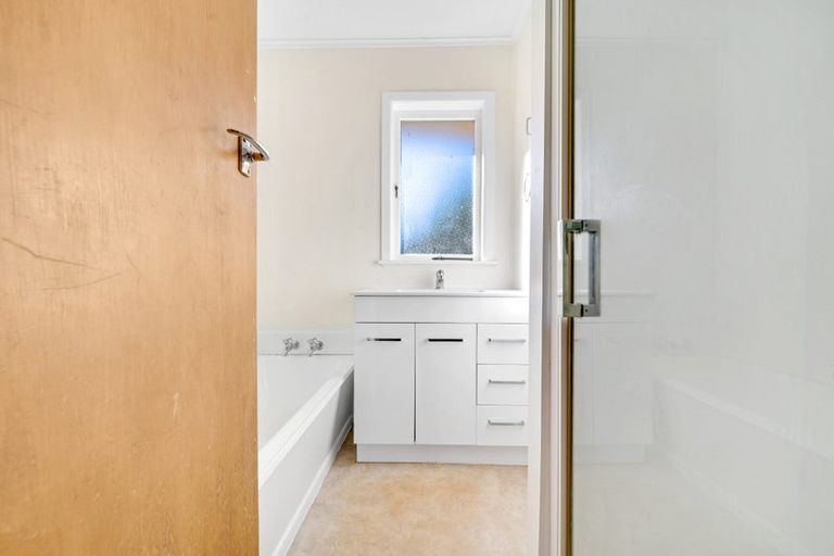 Photo of property in 2/11 Don Street, Papakura, 2110