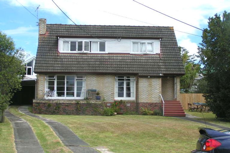 Photo of property in 2 Richmond Avenue, Northcote Point, Auckland, 0627