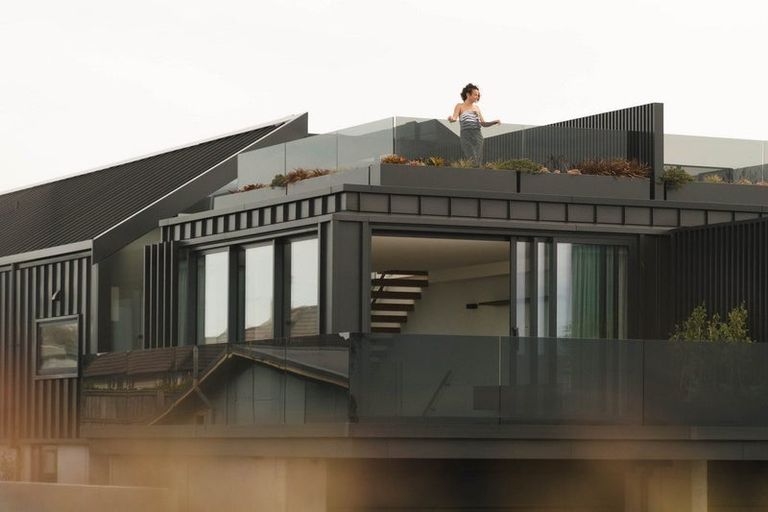 Photo of property in 124 Marine Parade, Mount Maunganui, 3116