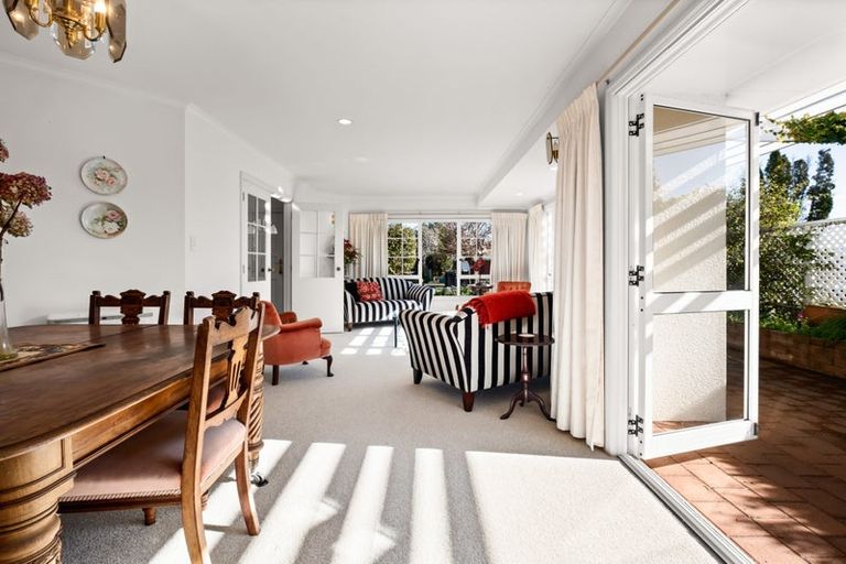 Photo of property in 158 Heta Road, Highlands Park, New Plymouth, 4312