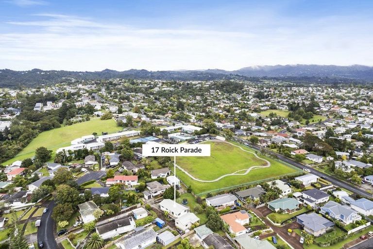 Photo of property in 17 Roick Parade, Glen Eden, Auckland, 0602