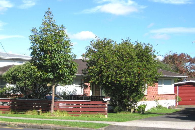 Photo of property in 211 Bucklands Beach Road, Bucklands Beach, Auckland, 2012
