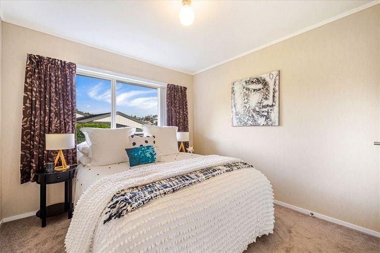 Photo of property in 9 Bayside Drive, Browns Bay, Auckland, 0630