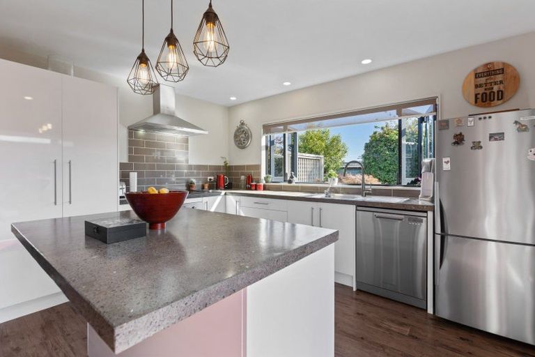 Photo of property in 399 Tukapa Street, Hurdon, New Plymouth, 4310