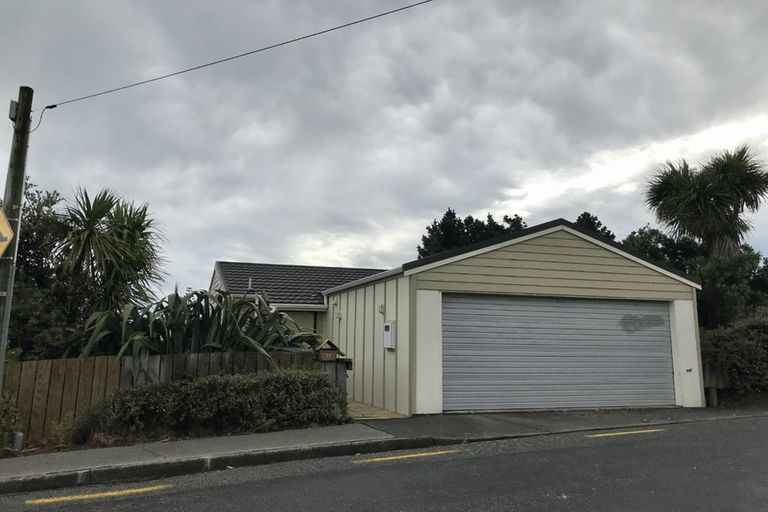 Photo of property in 32 Morere Street, Titahi Bay, Porirua, 5022