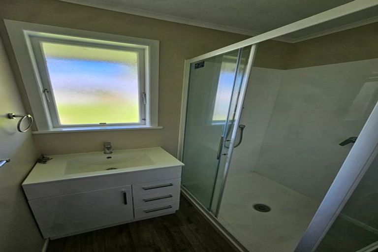 Photo of property in 42 Bartholomew Road, Levin, 5510