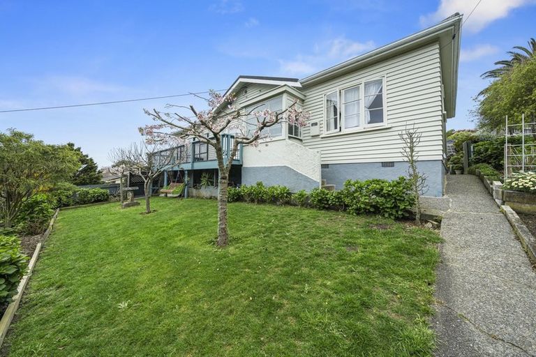 Photo of property in 38 Handyside Street, Tawa, Wellington, 5028