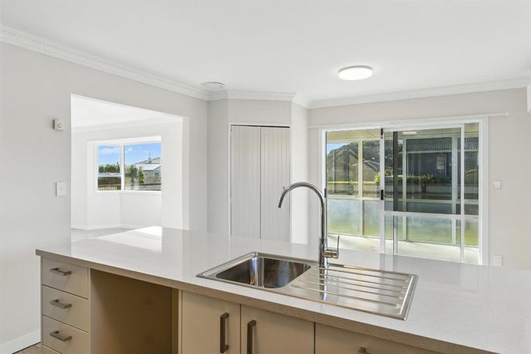 Photo of property in 5 Karaka Street, Otaki Beach, Otaki, 5512