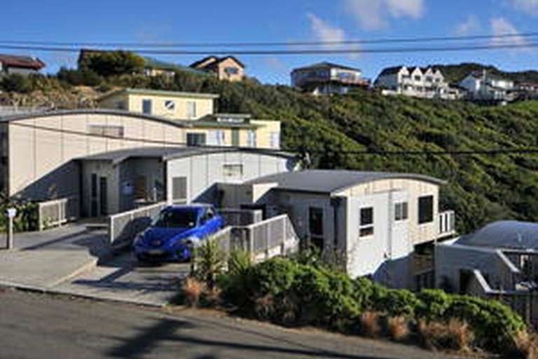 Photo of property in 100 Karepa Street, Brooklyn, Wellington, 6021