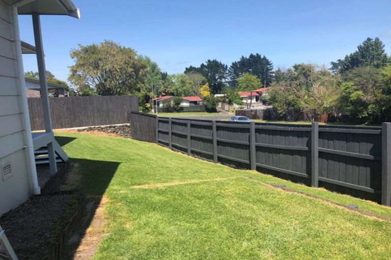 Photo of property in 4a Pokapu Place, Bethlehem, Tauranga, 3110