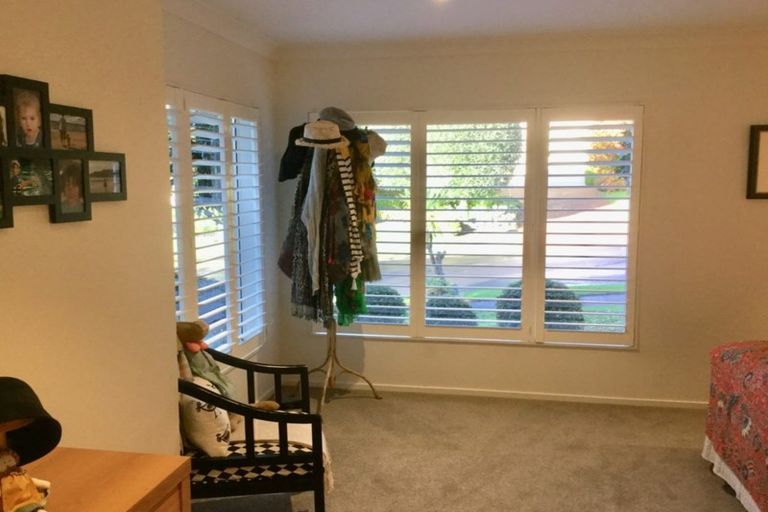 Photo of property in 10 Cove Lane, Mount Wellington, Auckland, 1060