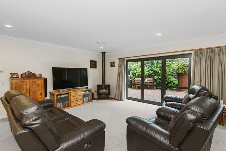 Photo of property in 13 Brandon Street, Otaki, 5512