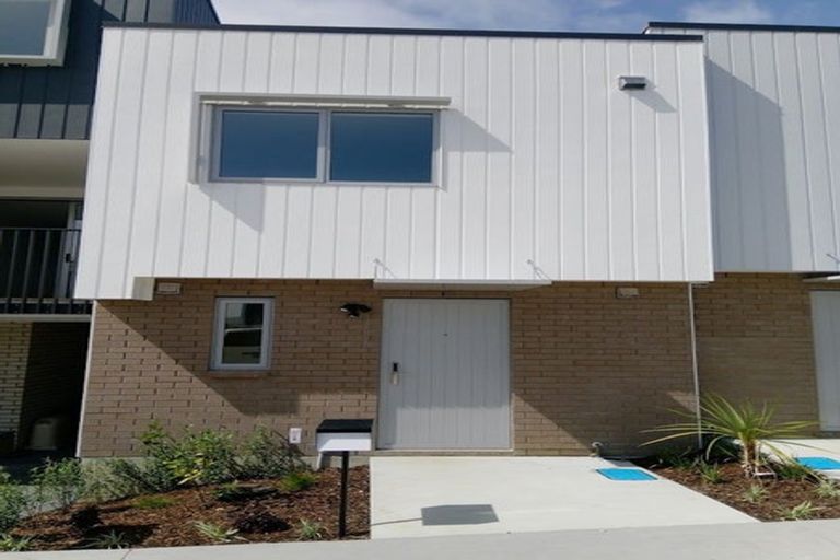 Photo of property in 17 Ngae Place, Mangere East, Auckland, 2024