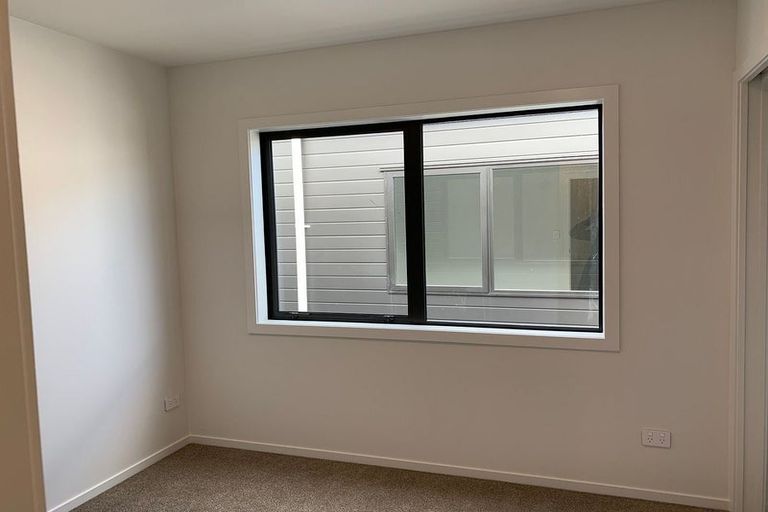 Photo of property in 5/4 Harry Ward Place, Henderson, Auckland, 0610