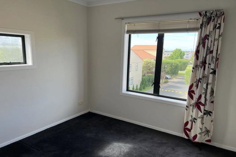 Photo of property in Tuscany Towers, 92/1 Ambrico Place, New Lynn, Auckland, 0600