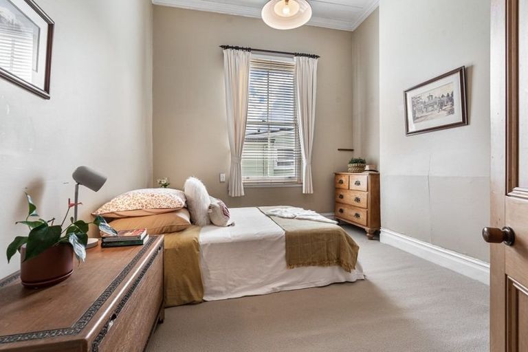 Photo of property in 125 Vauxhall Road, Narrow Neck, Auckland, 0624