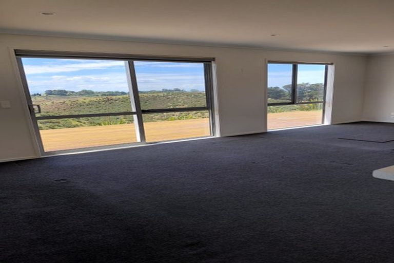 Photo of property in 37 Quarry Ridge, Poraiti, Napier, 4182