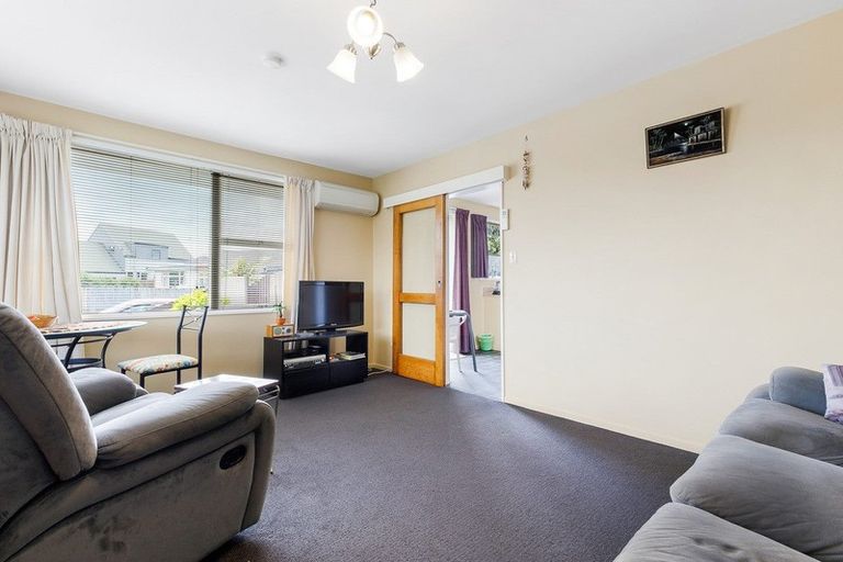 Photo of property in 1/17 Lake Terrace Road, Burwood, Christchurch, 8061