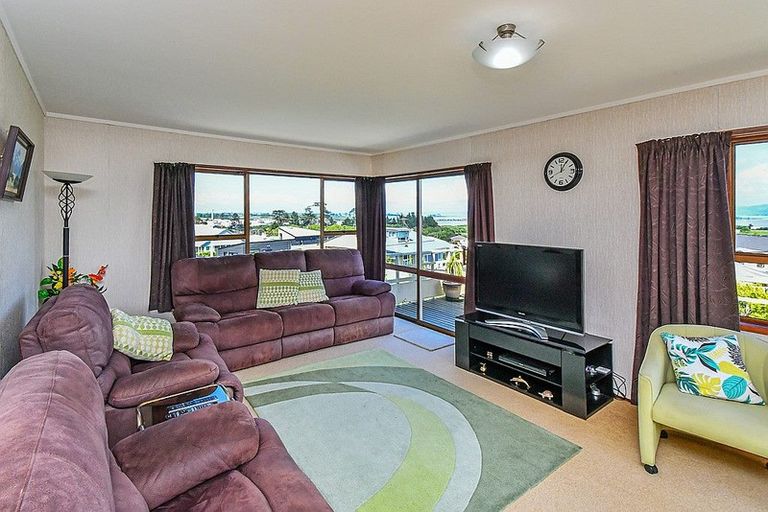 Photo of property in 21 Kanohi Terrace, Mangere Bridge, Auckland, 2022