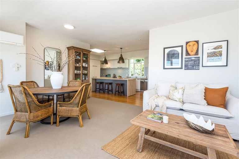 Photo of property in 52 Saint Andrews Hill Road, Mount Pleasant, Christchurch, 8081