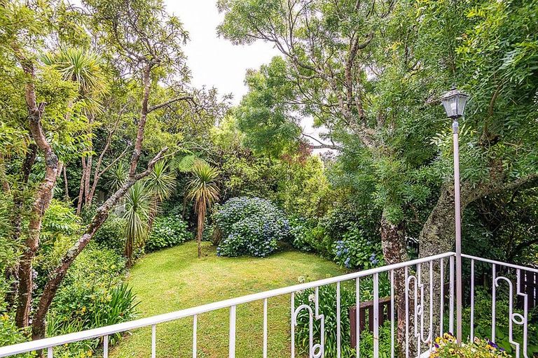 Photo of property in 51 Tarawera Road, Johnsonville, Wellington, 6037