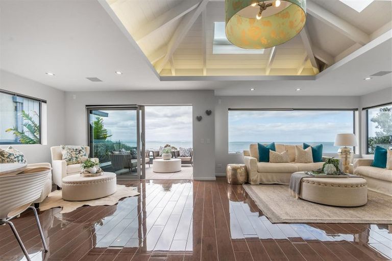 Photo of property in 34 Muritai Road, Milford, Auckland, 0620