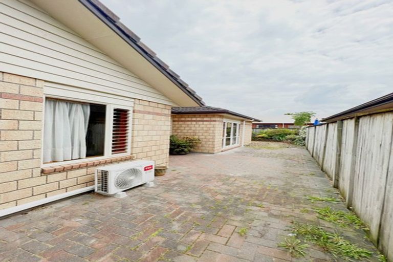 Photo of property in 14 Monash Place, Flat Bush, Auckland, 2016