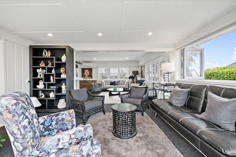 Photo of property in 81 Bleakhouse Road, Howick, Auckland, 2014