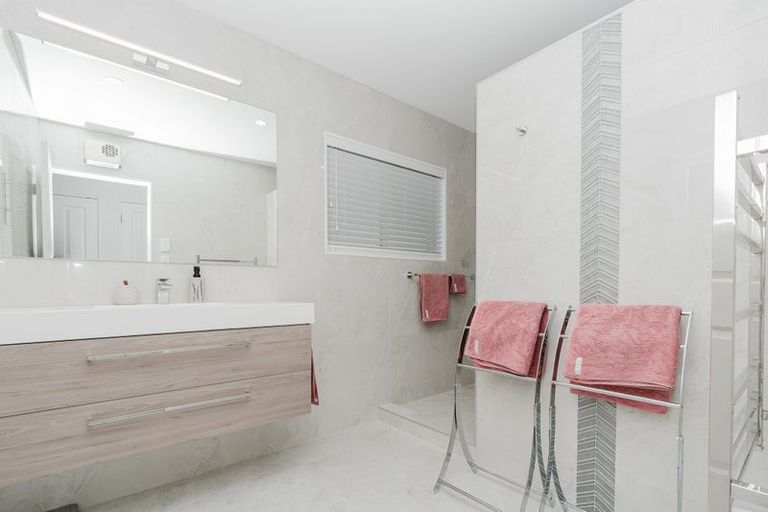 Photo of property in 6 Longford Court, Forest Lake, Hamilton, 3200