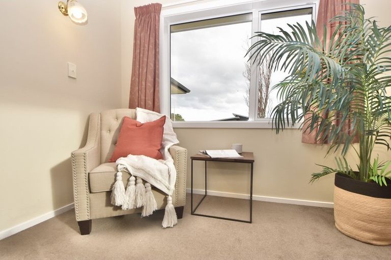 Photo of property in 4 Tararua Crescent, Carterton, 5713