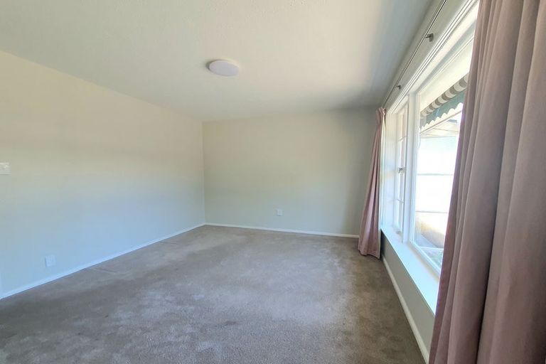 Photo of property in 2/42 Raxworthy Street, Ilam, Christchurch, 8041