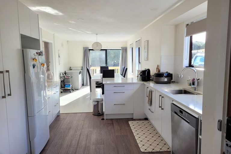 Photo of property in 89 Solar Road, Glen Eden, Auckland, 0602