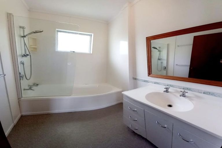 Photo of property in 28 Greenacres Drive, Kawakawa, 0210