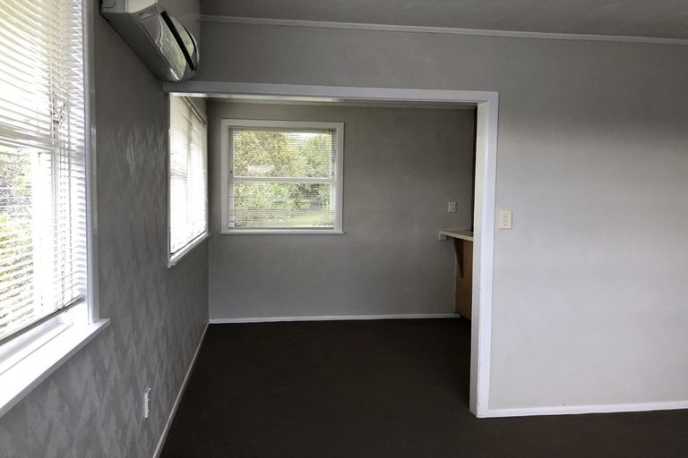 Photo of property in 79 Mark Avenue, Paparangi, Wellington, 6037